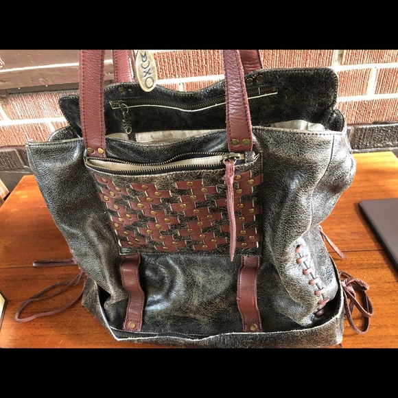Muxo Extra Large Leather Tote - Picture 3 of 3